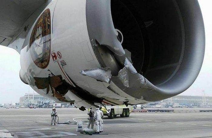 Scary Aviation Monments (15 pics)