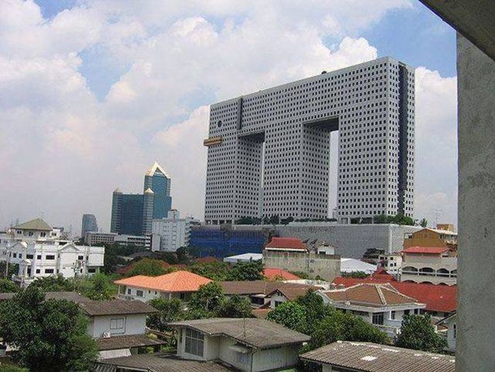 Strange Buildings (25 pics)