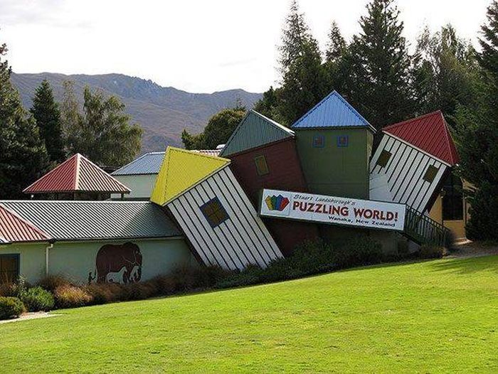 Strange Buildings (25 pics)