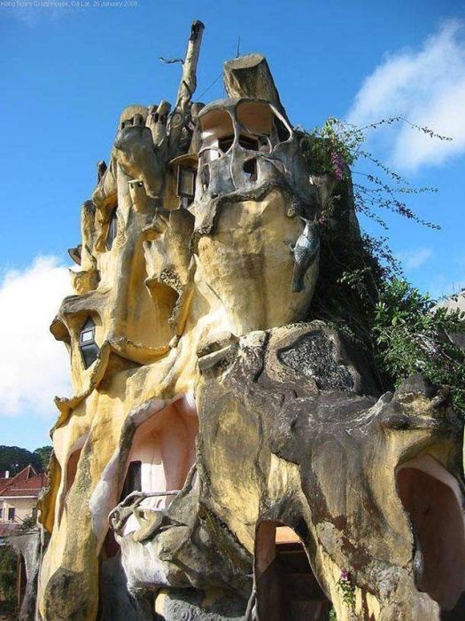 Strange Buildings (25 pics)