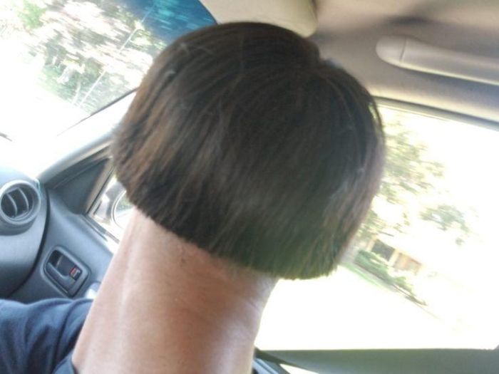 This Guy Allowed A Friend To Cut His Hair (7 pics)