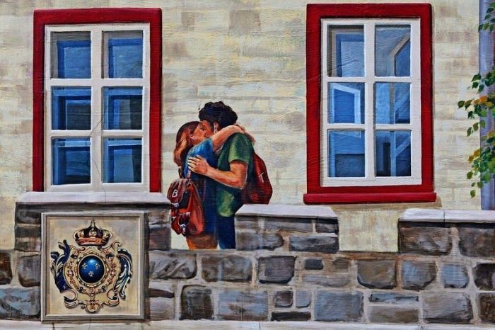 Beautiful Murals On The Streets Of Quebec (11 pics)