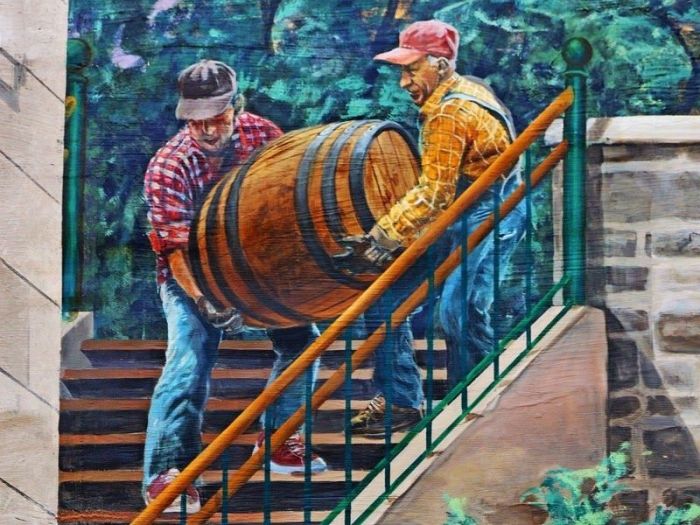 Beautiful Murals On The Streets Of Quebec (11 pics)