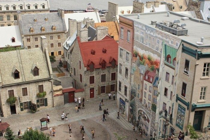 Beautiful Murals On The Streets Of Quebec (11 pics)