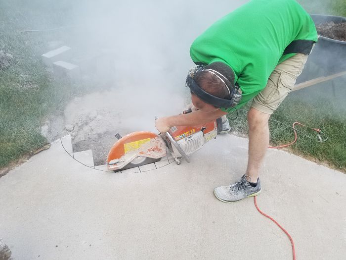 DIY Backyard Firepit (31 pics)