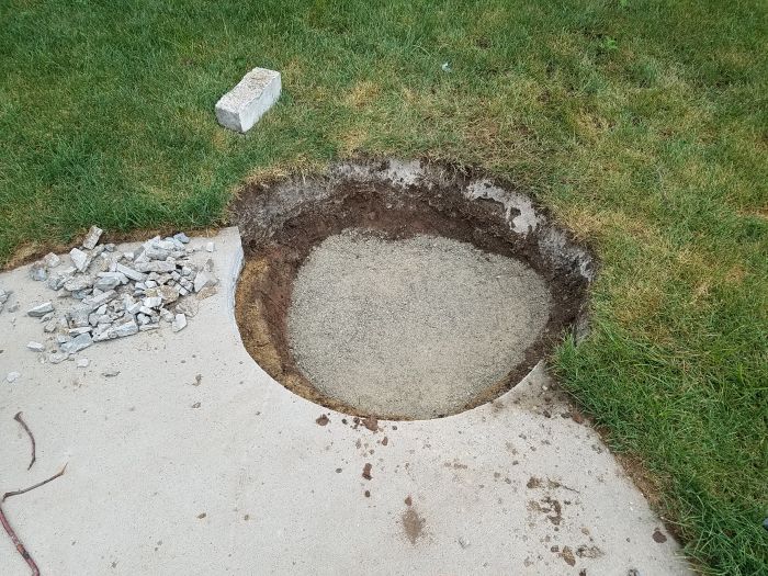 DIY Backyard Firepit (31 pics)