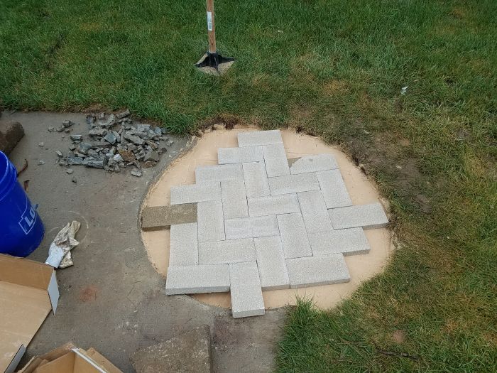 DIY Backyard Firepit (31 pics)