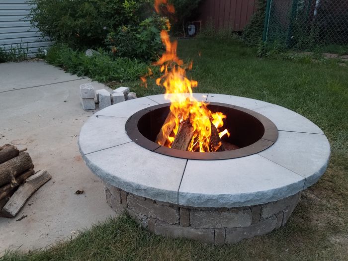 DIY Backyard Firepit (31 pics)