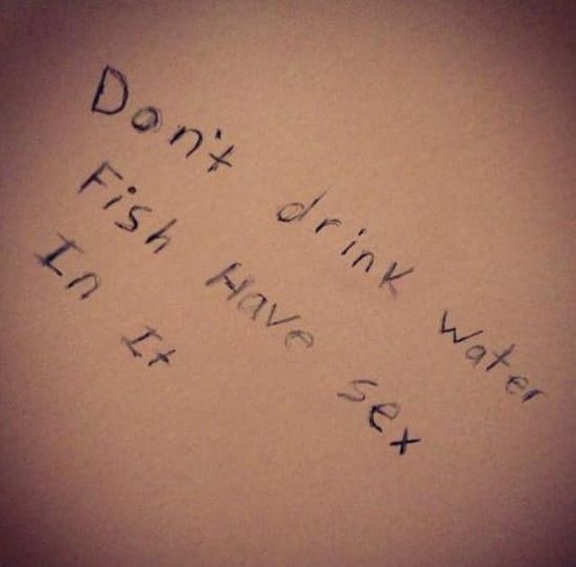 Funny Public Bathroom Graffiti (18 pics)