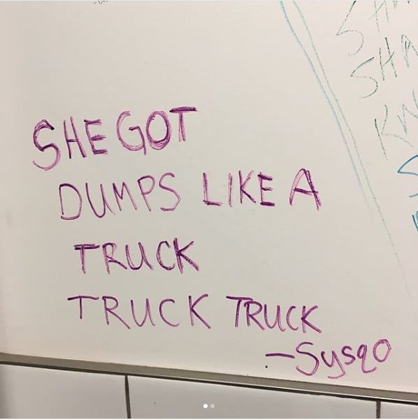Funny Public Bathroom Graffiti (18 pics)