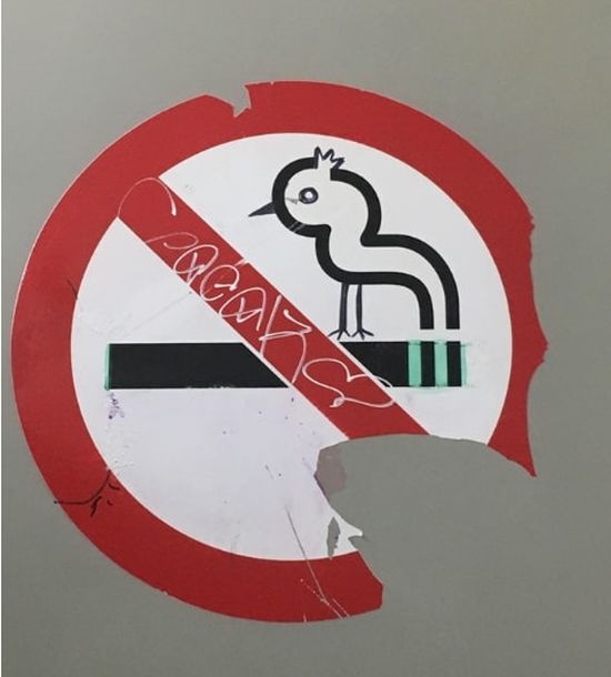 Funny Public Bathroom Graffiti (18 pics)