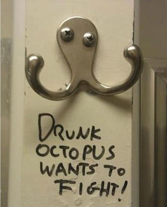 Funny Public Bathroom Graffiti (18 pics)
