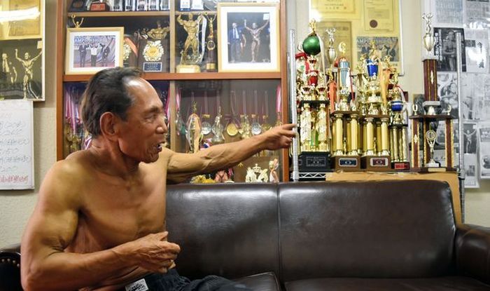 81-Year-Old Bodybuilder (5 pics)