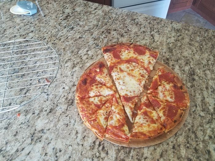 How To Get The Best Slice Of Pizza (2 pics)