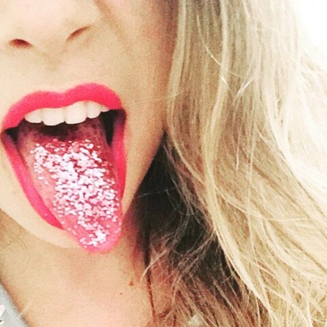 Licking Glitter Is A New Trend (19 pics)