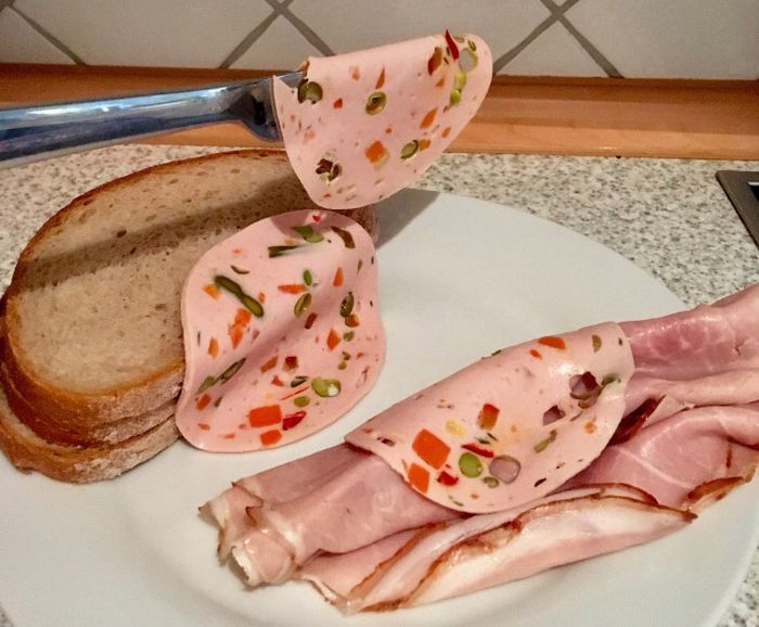 Twitter Users Rebuild Famous Paintings With Sandwiches (22 pics)