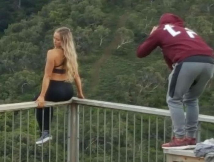 It's So Hard To Have A Girlfriend (30 pics)