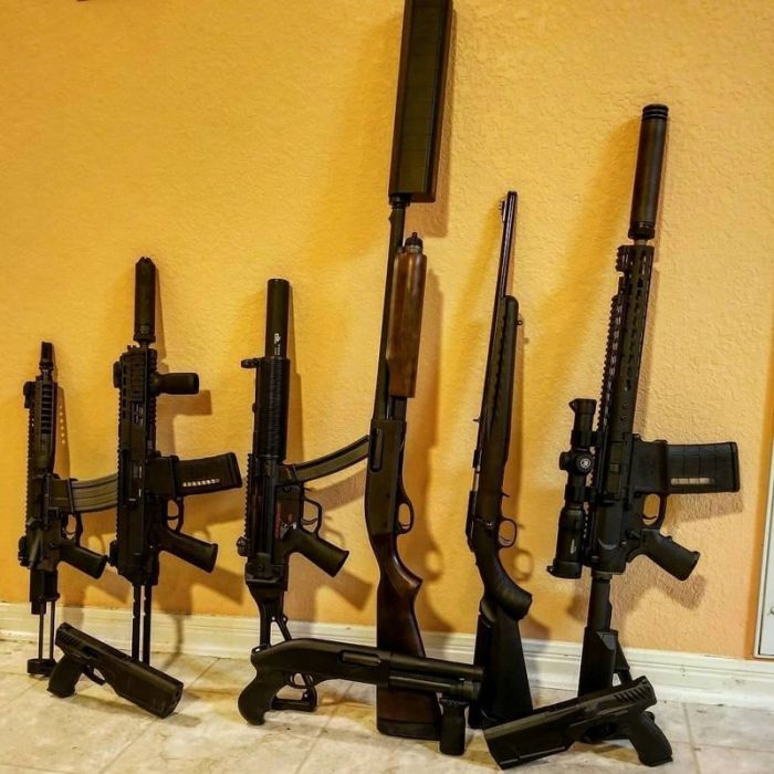 Weapons Collections (24 pics)