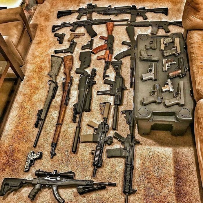 Weapons Collections (24 pics)