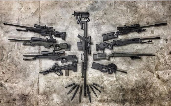 Weapons Collections (24 pics)