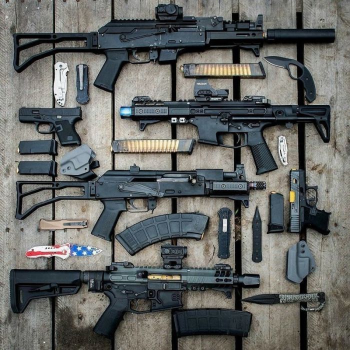 Weapons Collections (24 pics)