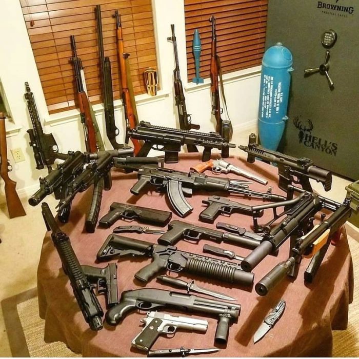 Weapons Collections (24 pics)