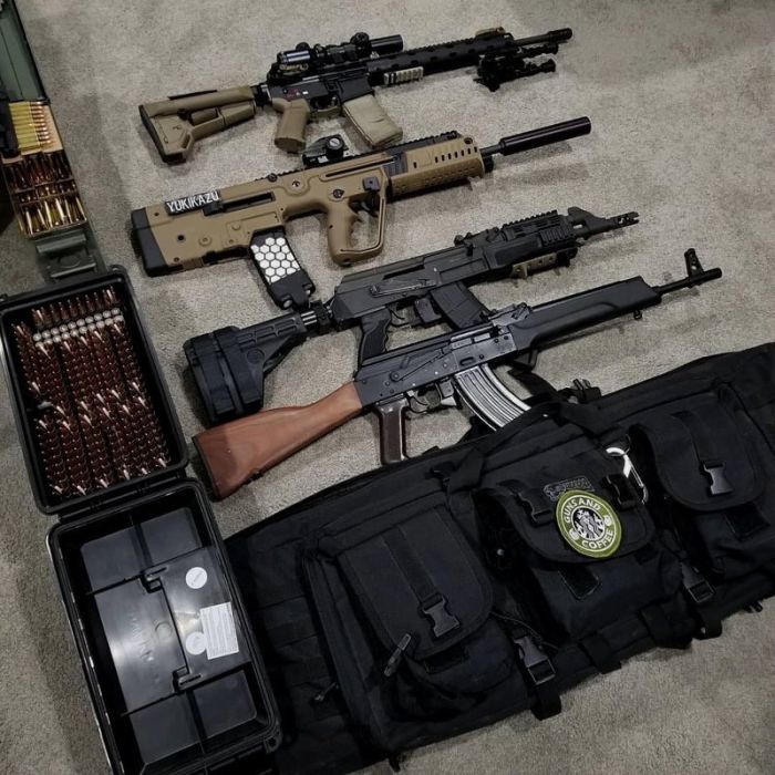 Weapons Collections (24 pics)