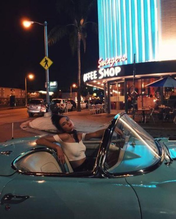 Outfits Of The Kardashians Suits Their Cars (16 pics)