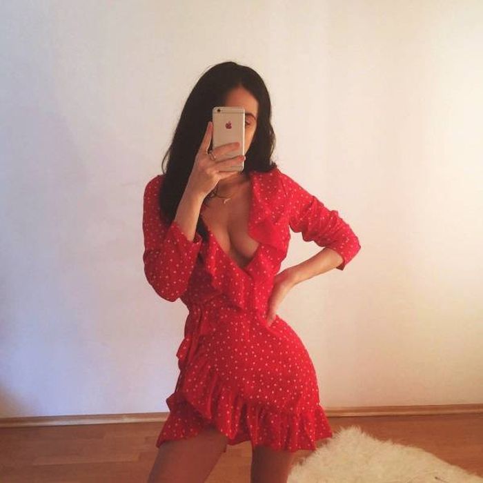 Hello Busty Ladies (36 pics)
