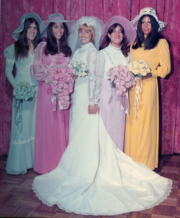 Vintage Bridesmaids Dresses (21 pics)