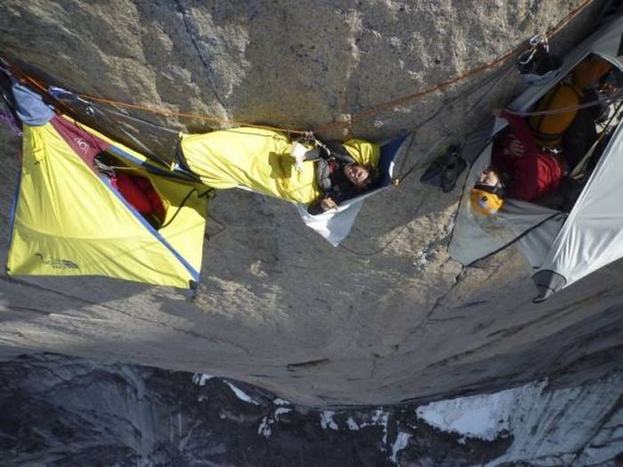 How Climbers Sleep (44 pics)