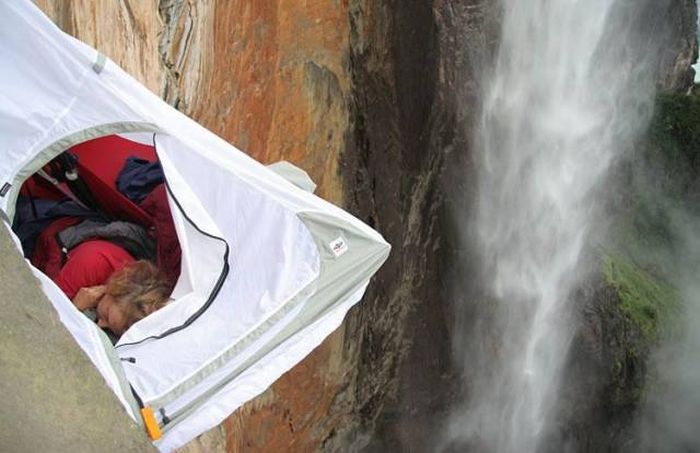 How Climbers Sleep (44 pics)