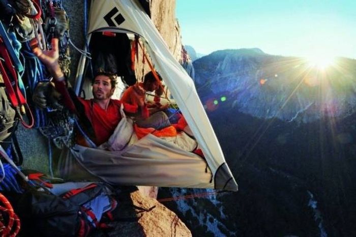 How Climbers Sleep (44 pics)