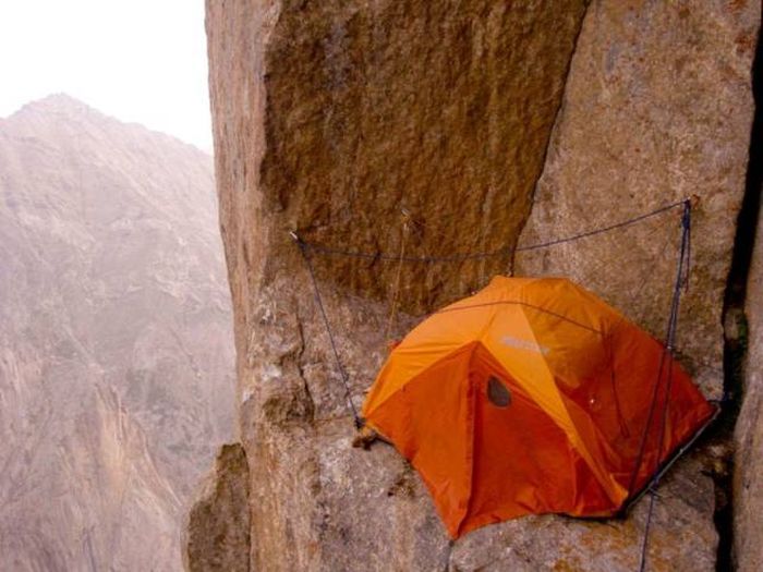 How Climbers Sleep (44 pics)