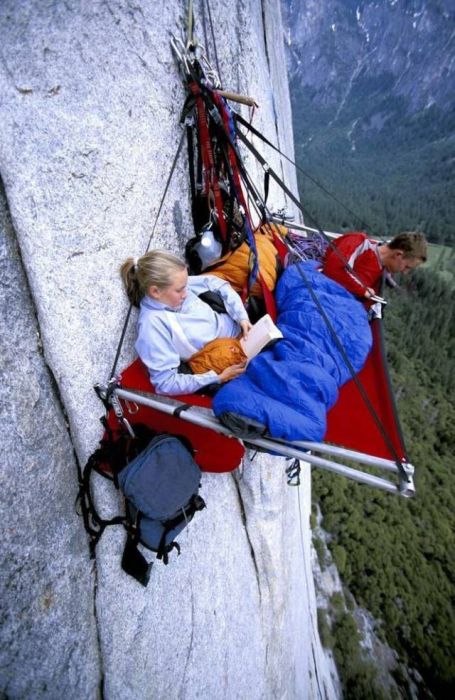 How Climbers Sleep (44 pics)