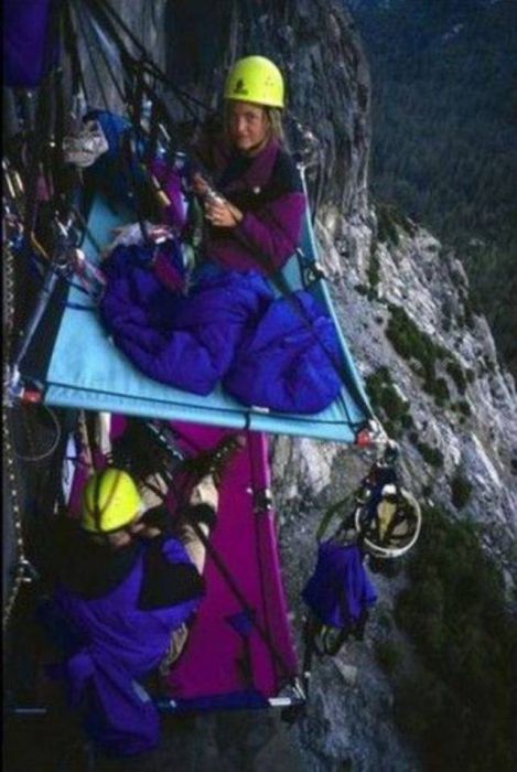 How Climbers Sleep (44 pics)