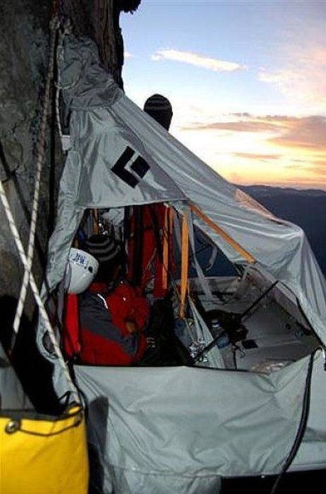 How Climbers Sleep (44 pics)