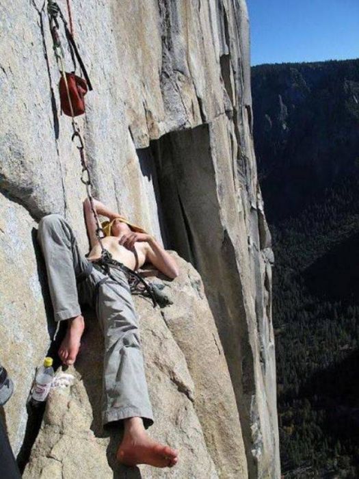 How Climbers Sleep (44 pics)