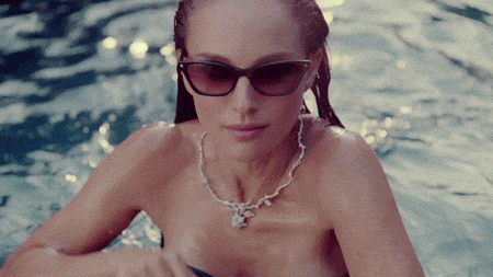 Very Hot Actresses (18 pics)