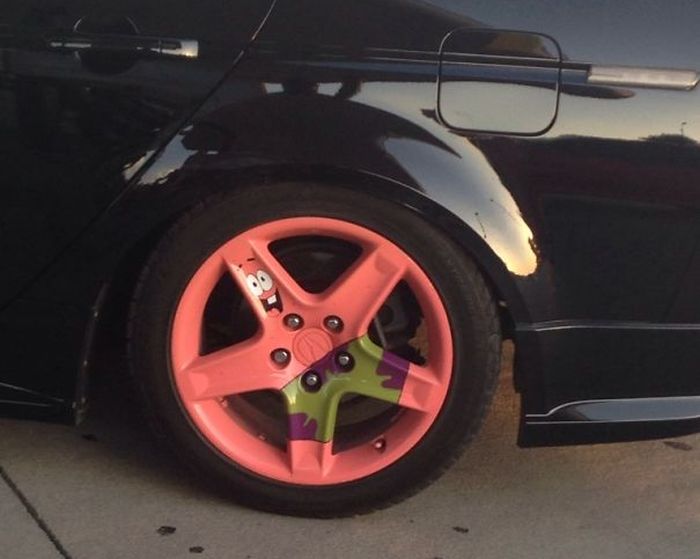 You Don't See It On The Road Very Often (30 pics)