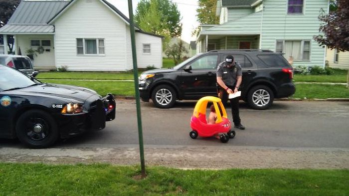 You Don't See It On The Road Very Often (30 pics)