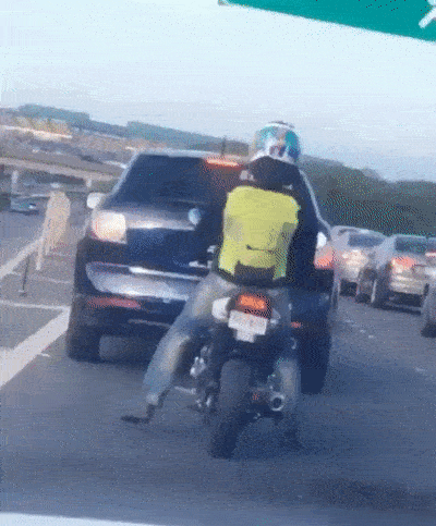You Don't See It On The Road Very Often (30 pics)