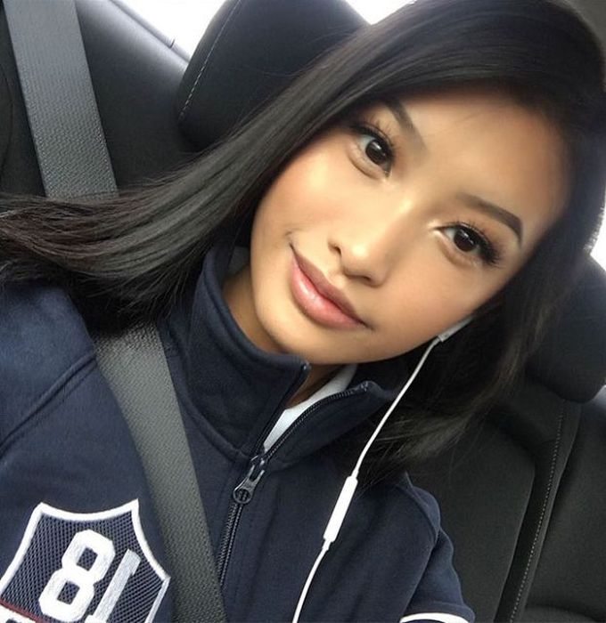 Beautiful Asian Girls (24 pics)