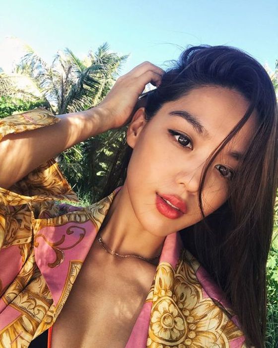 Beautiful Asian Girls (24 pics)