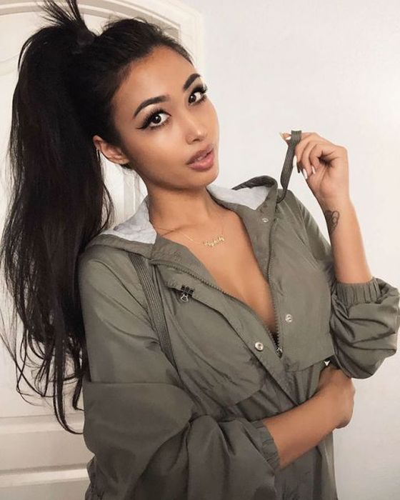 Beautiful Asian Girls (24 pics)