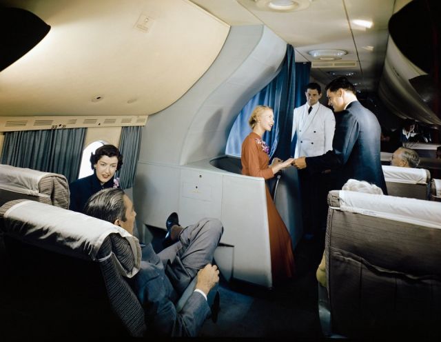 Flying Back In The 1950s (13 pics)