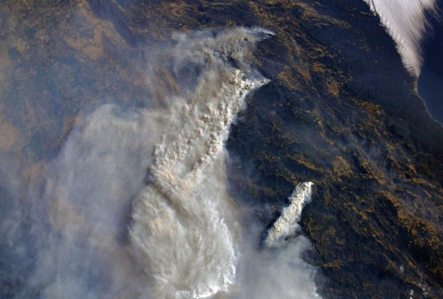 California Wildfires From Space (4 pics)