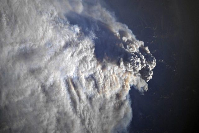 California Wildfires From Space (4 pics)