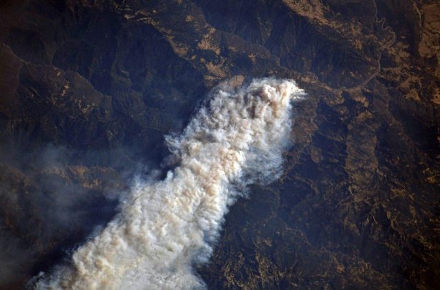 California Wildfires From Space (4 pics)