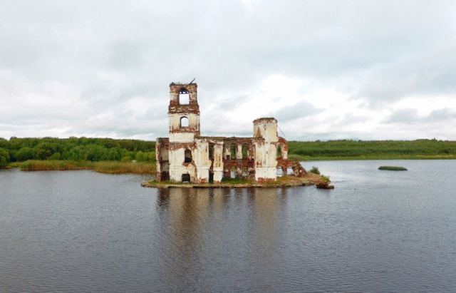 Abandoned Objects In Russia (25 pics)